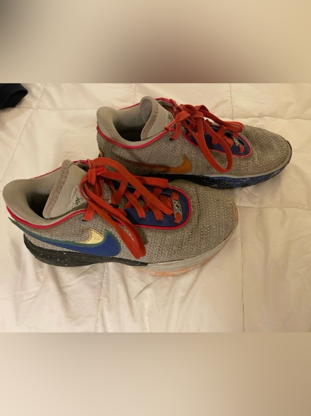Nike LeBron XX Pink Diamond Collection Women’s Colorful Sneakers - Size 6